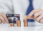 本人有现金有二十万，怎样投资每天有三十元进账？